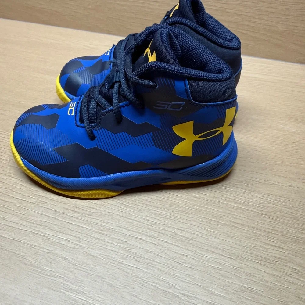 Under Armour Curry 2.5 Infant Size 5K Blue Yellow Basketball Shoes SC30 Sneakers